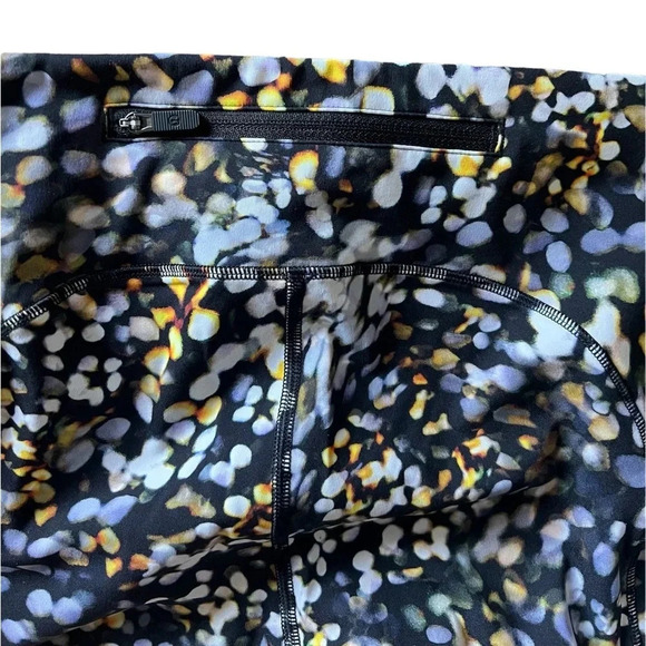 Lululemon Speed Up Tight 28" Full-On Luxtreme Size 6 - Picture 9 of 12